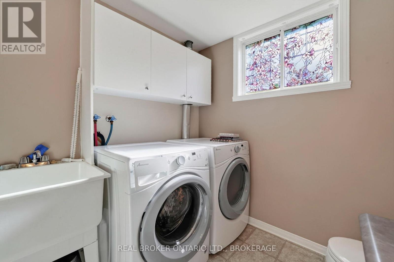 133 BRYDEN AVENUE - 34