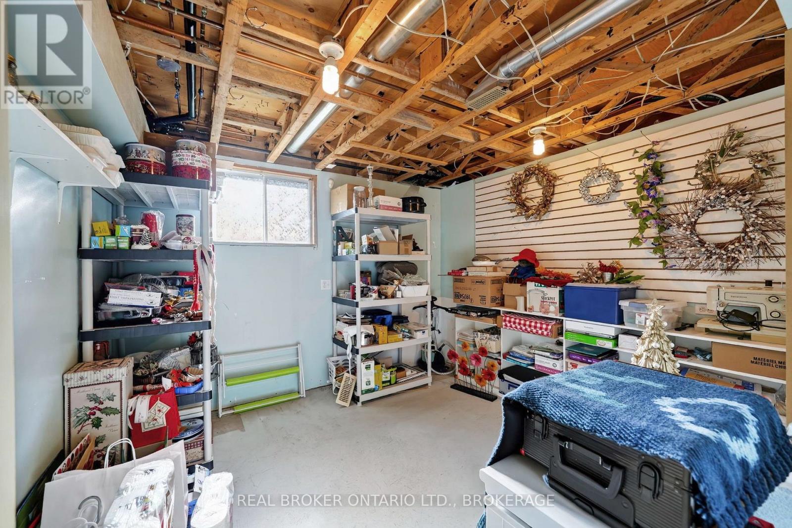 133 BRYDEN AVENUE - 36