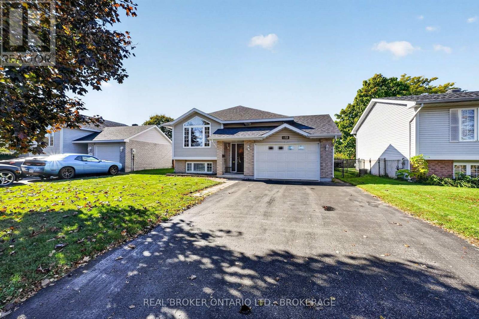 133 BRYDEN AVENUE - 4