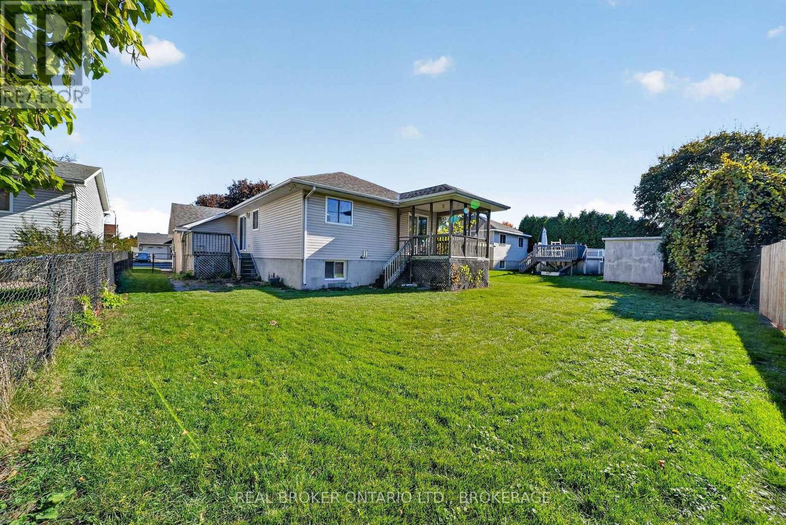 133 BRYDEN AVENUE - 44