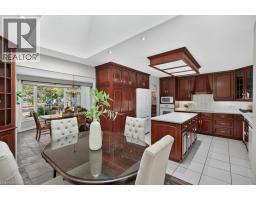 4pc Bathroom - 600 Holly Hill Crescent, Burlington, ON L7L3Z7 Photo 11