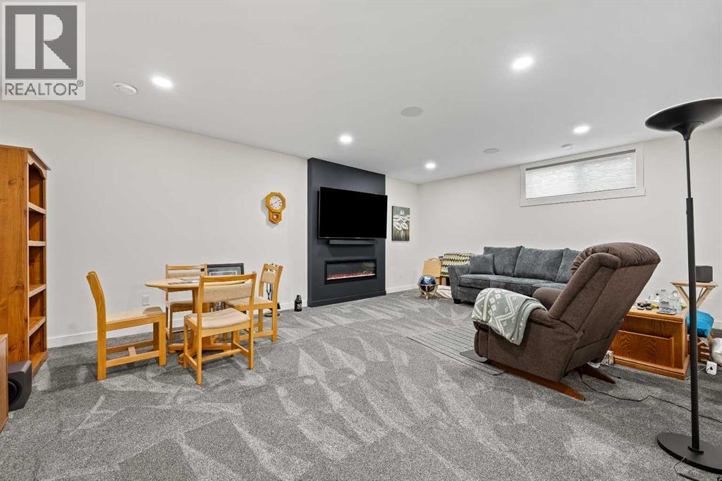 1806 60A Avenue Close, photo 29 of 39