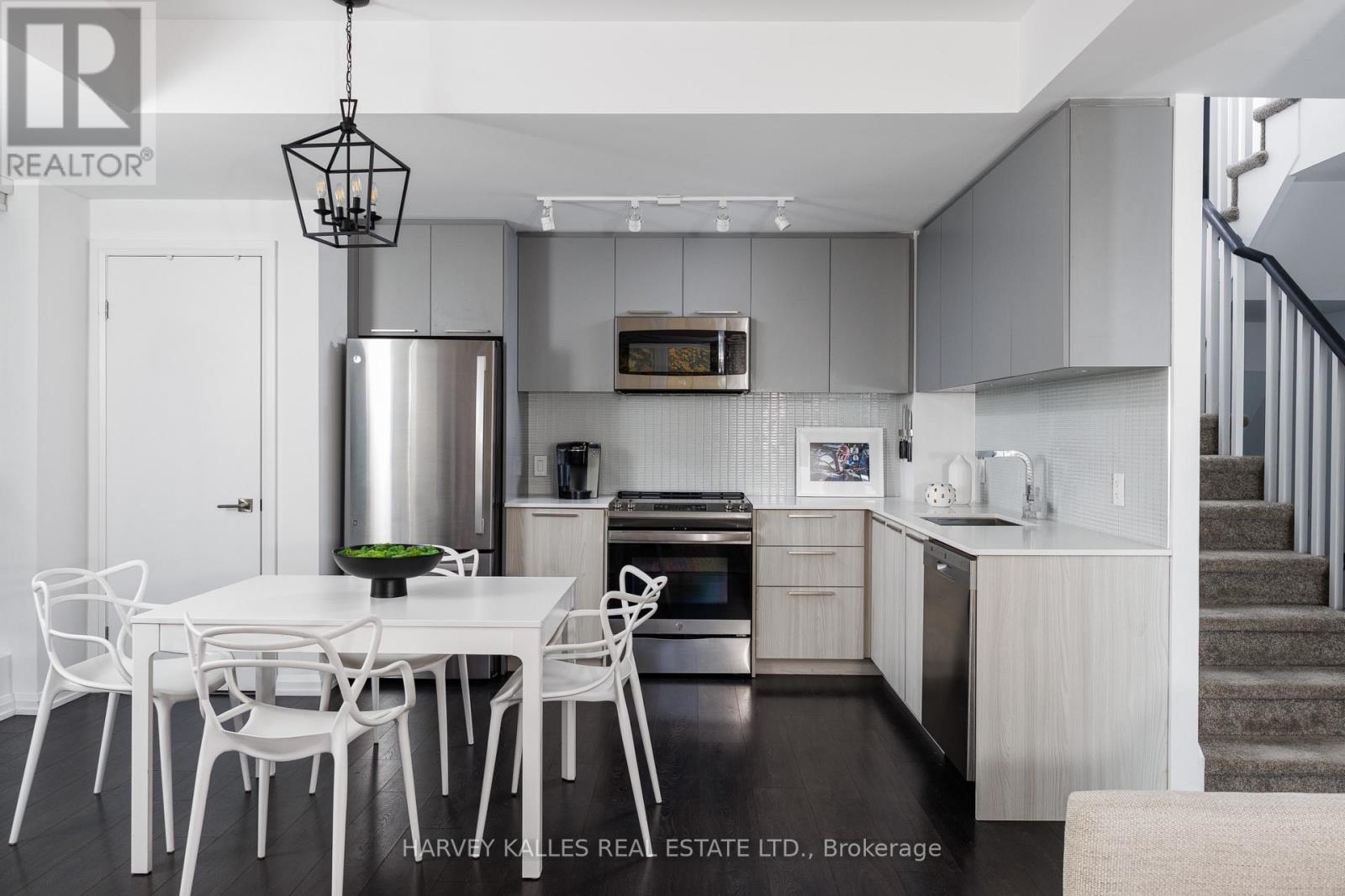 Th49- 10 Brin Drive, Toronto, ON photo 10
