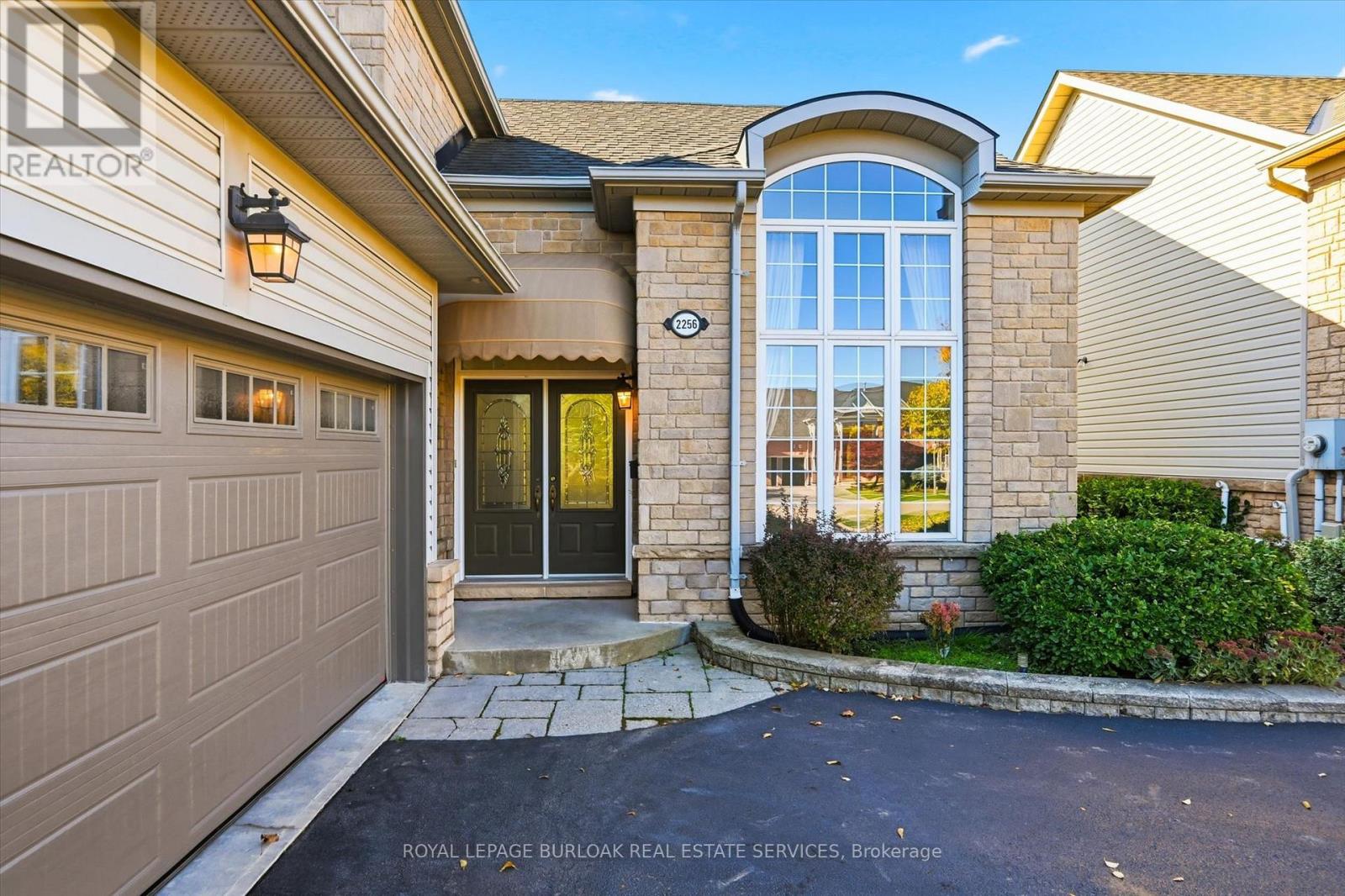2256 Turnberry Road, Burlington, ON photo 3