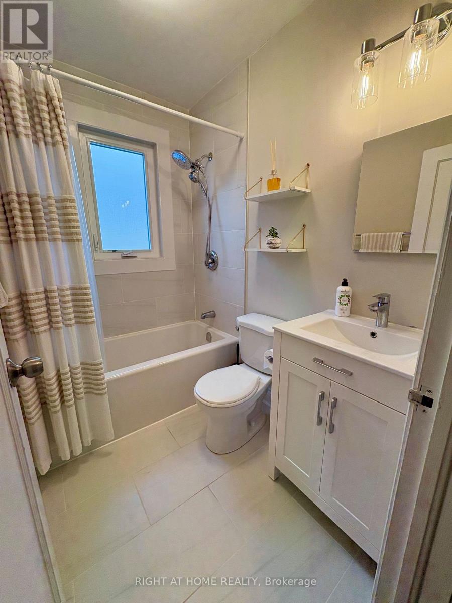 85 Floral Parkway, Toronto, ON photo 11