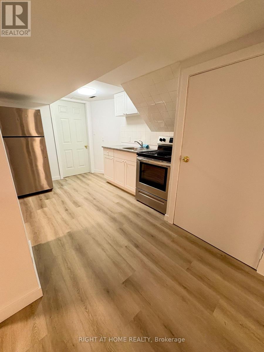 85 Floral Parkway, Toronto, ON photo 16
