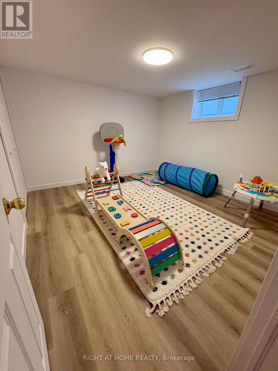 85 Floral Parkway, Toronto, ON photo 18