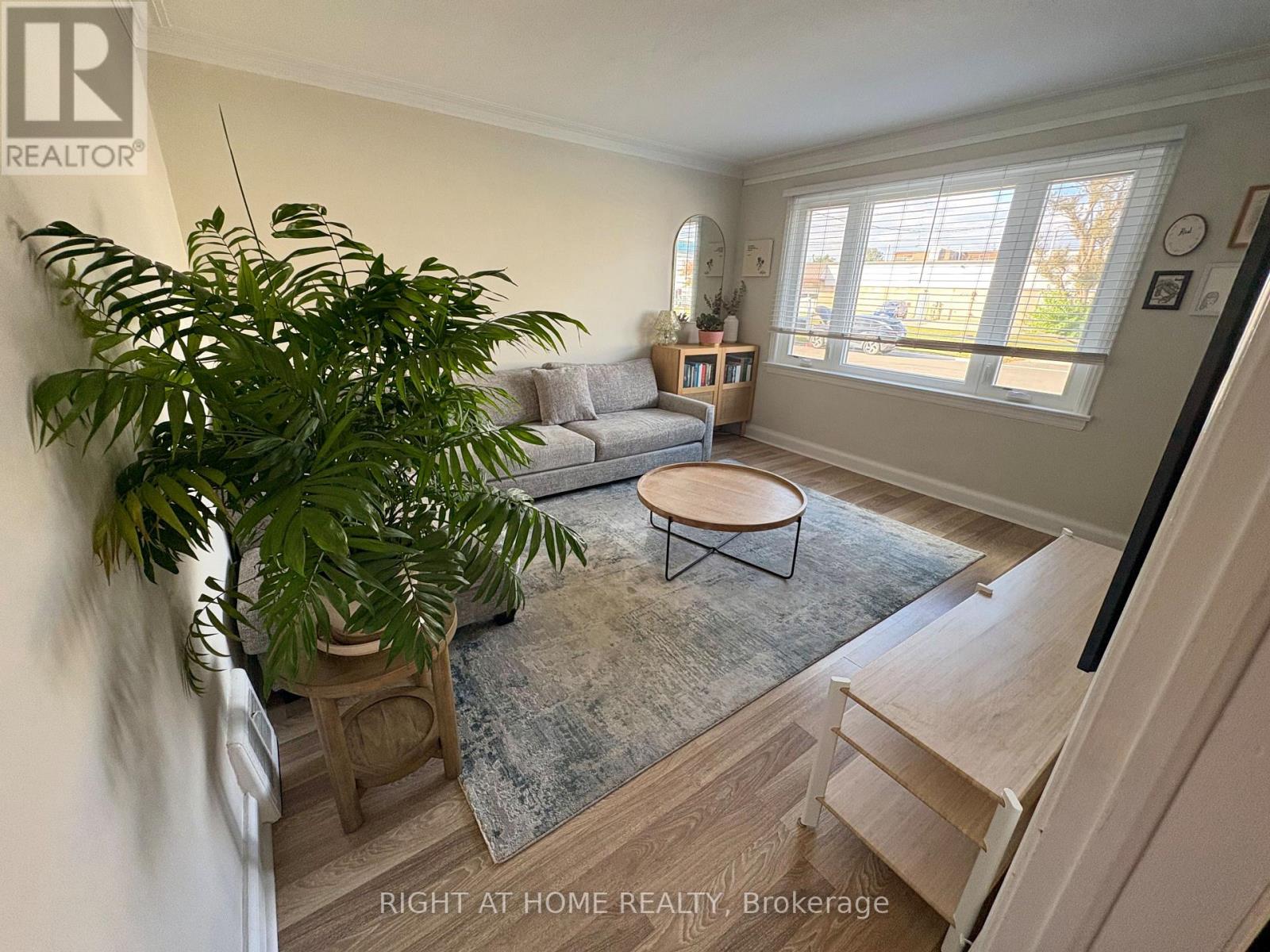 85 Floral Parkway, Toronto, ON photo 4