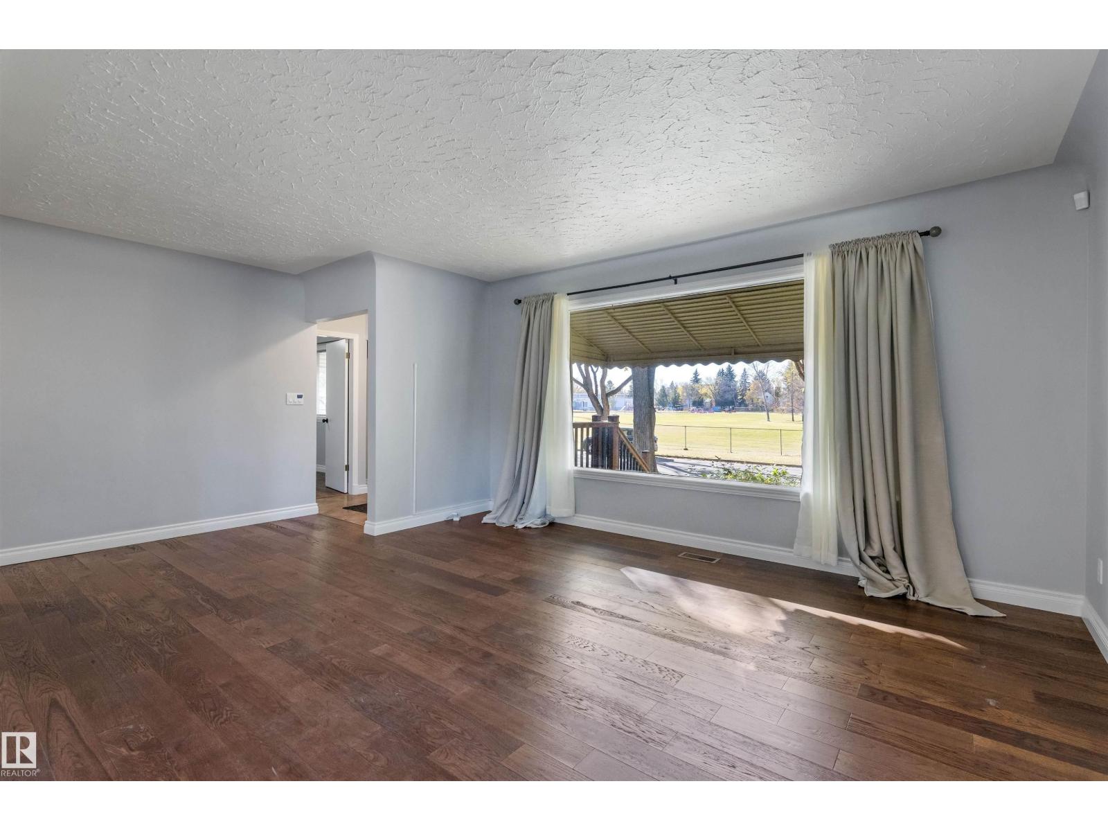 11643 137 ST NW, Edmonton — photo 5