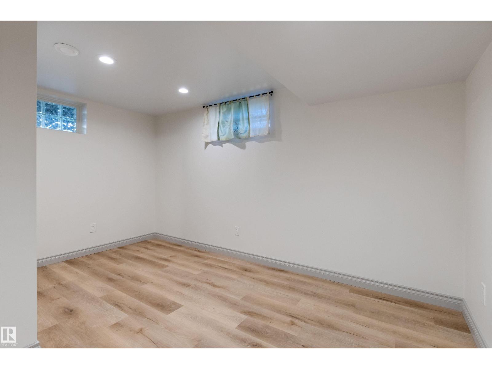 11643 137 ST NW, Edmonton — photo 32