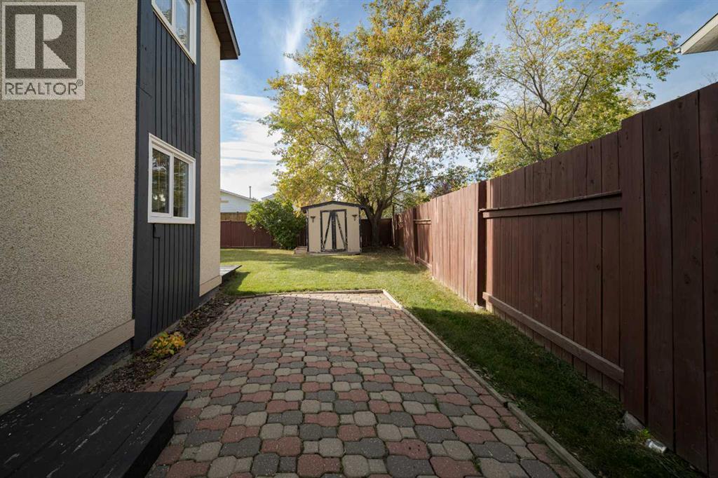 133 Whiteoak Garden, photo 40 of 48