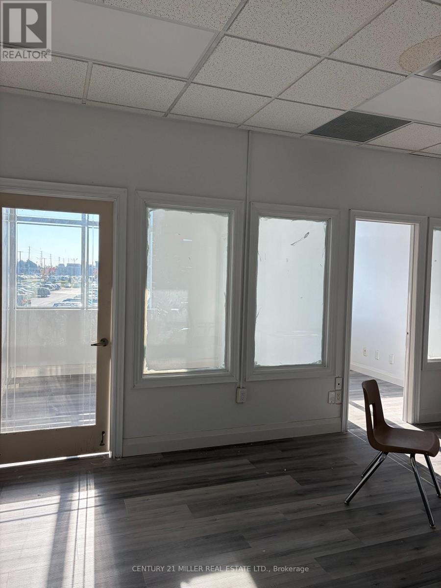 450 Bronte Unit 202B photo 4