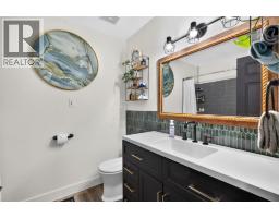 Kitchen - 170 Scarboro Road, Kelowna, BC V1X1M2 Photo 9