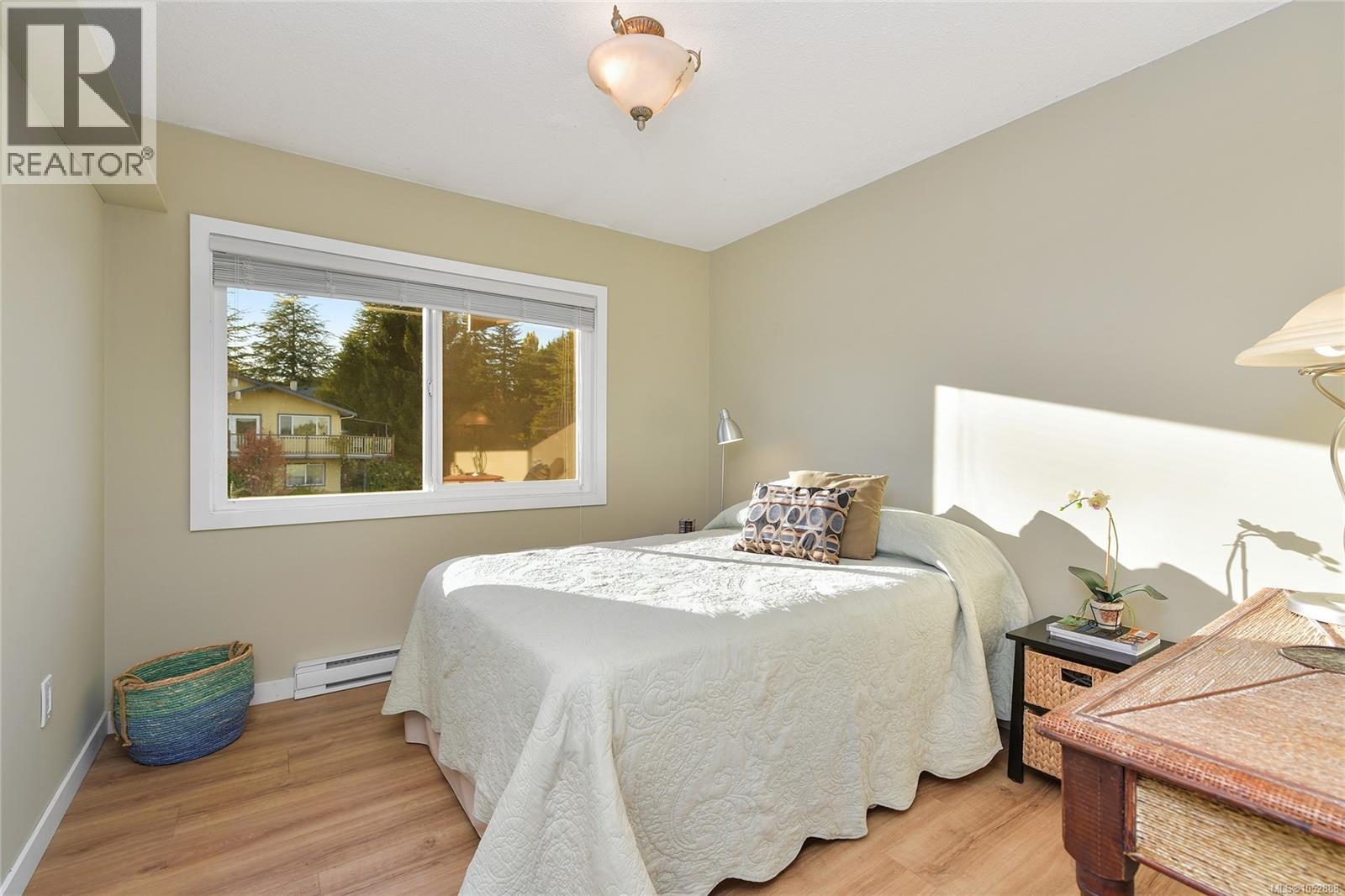  7043 Bickstan Place, Central Saanich