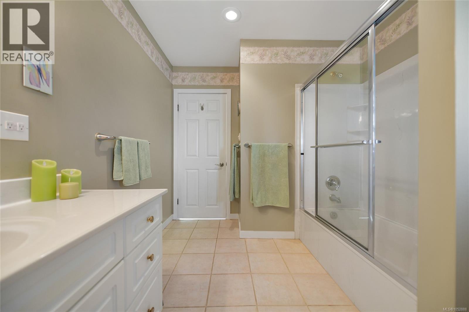  7043 Bickstan Place, Central Saanich