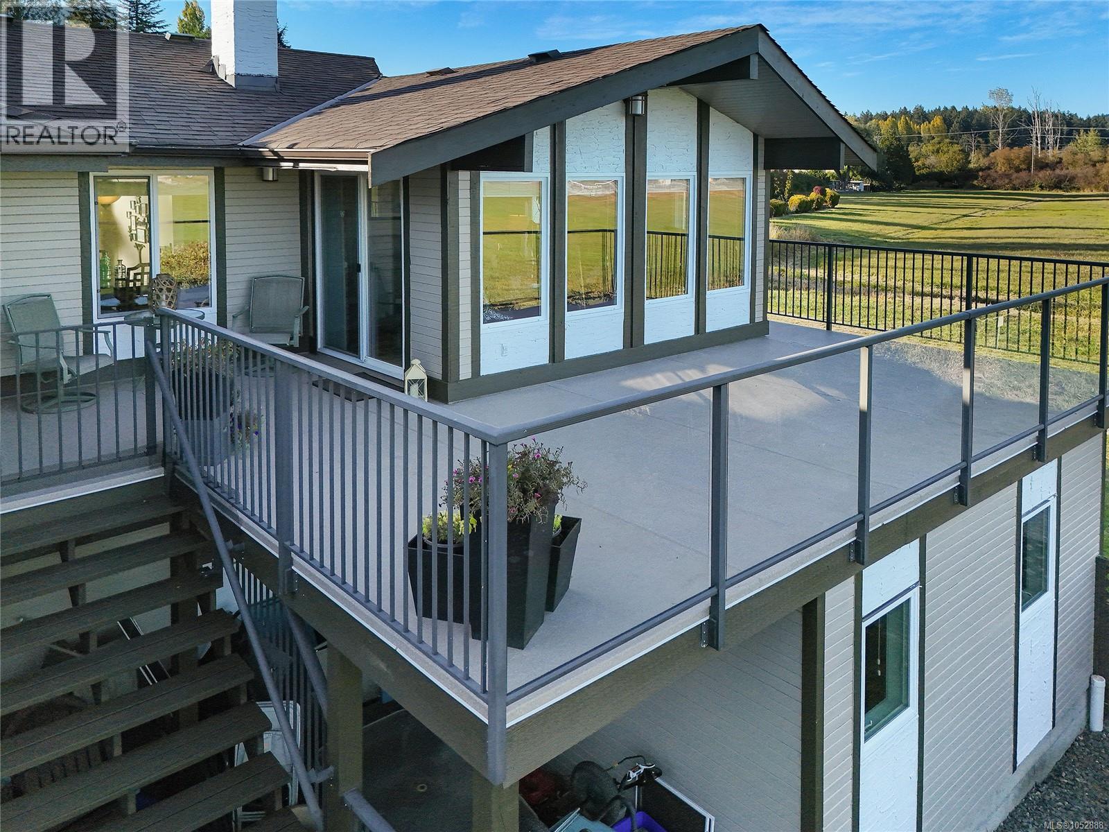  7043 Bickstan Place, Central Saanich