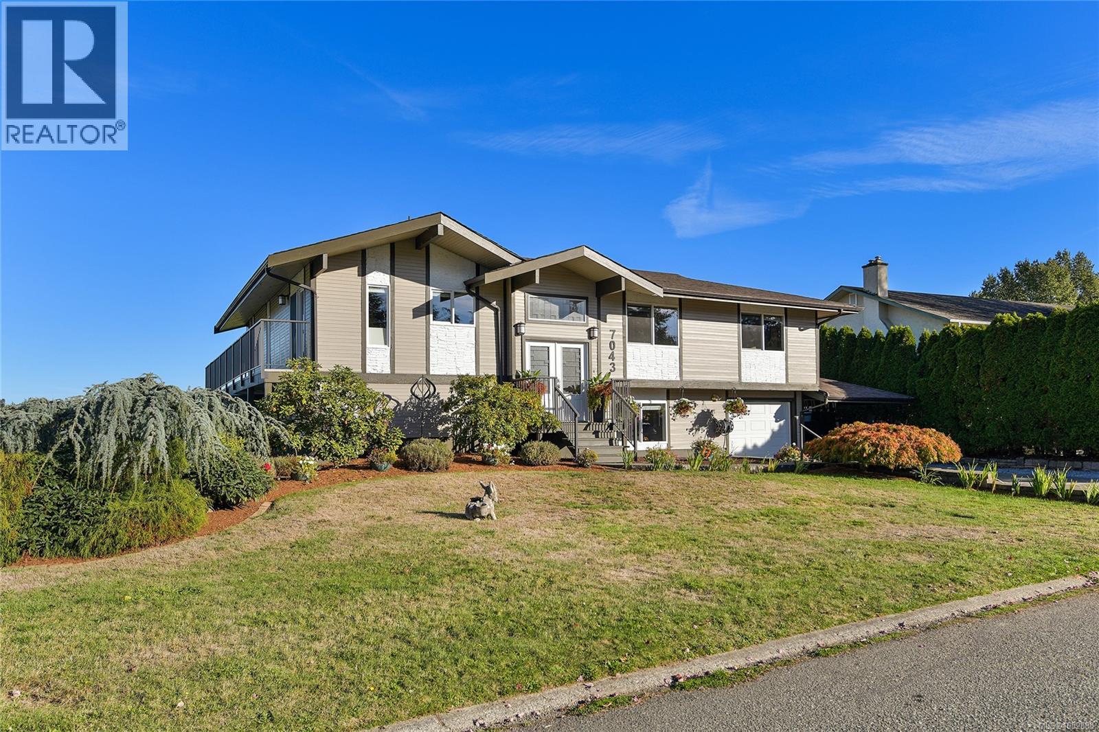  7043 Bickstan Place, Central Saanich
