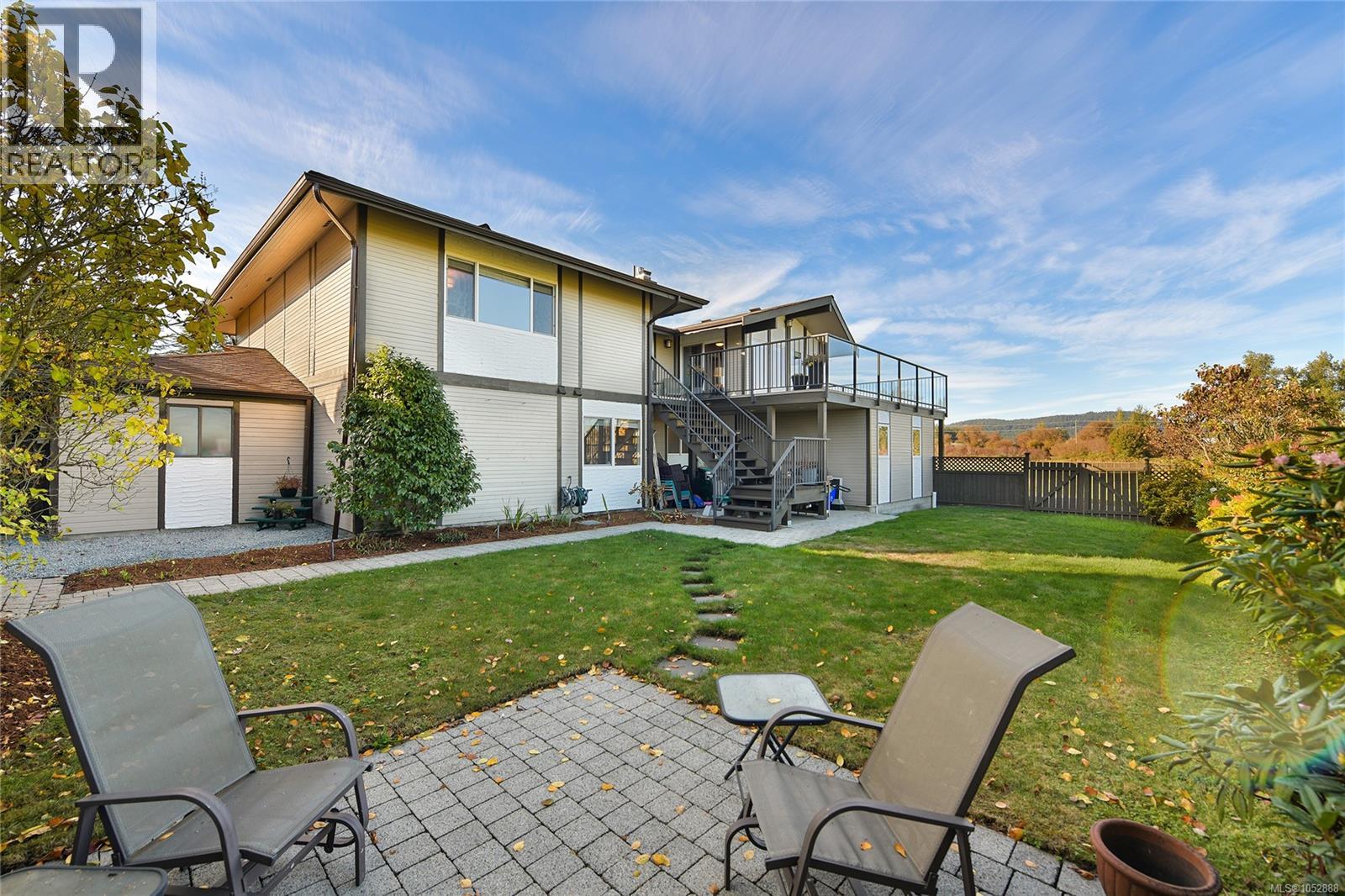  7043 Bickstan Place, Central Saanich