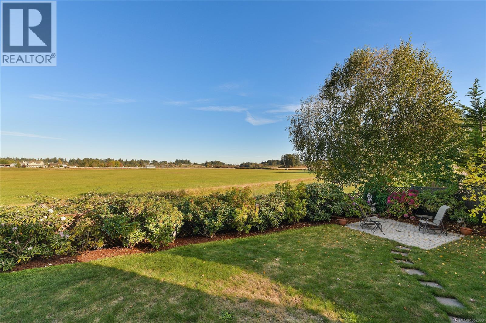  7043 Bickstan Place, Central Saanich