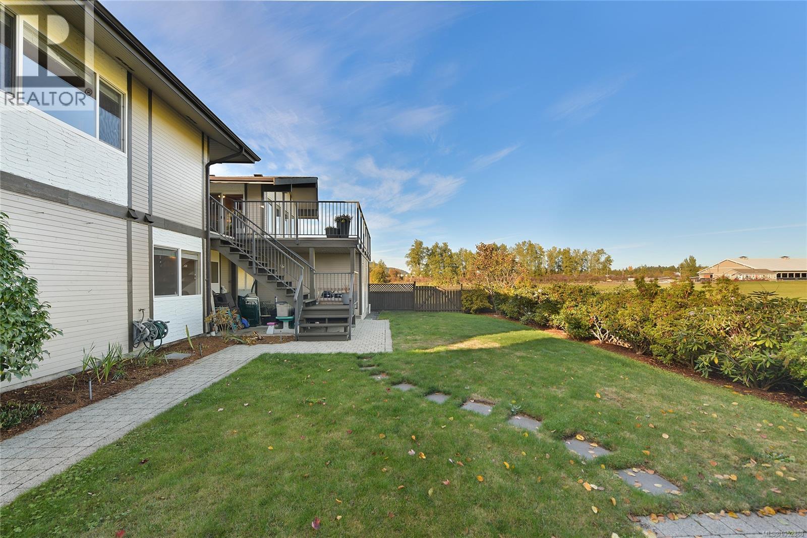 7043 Bickstan Place, Central Saanich
