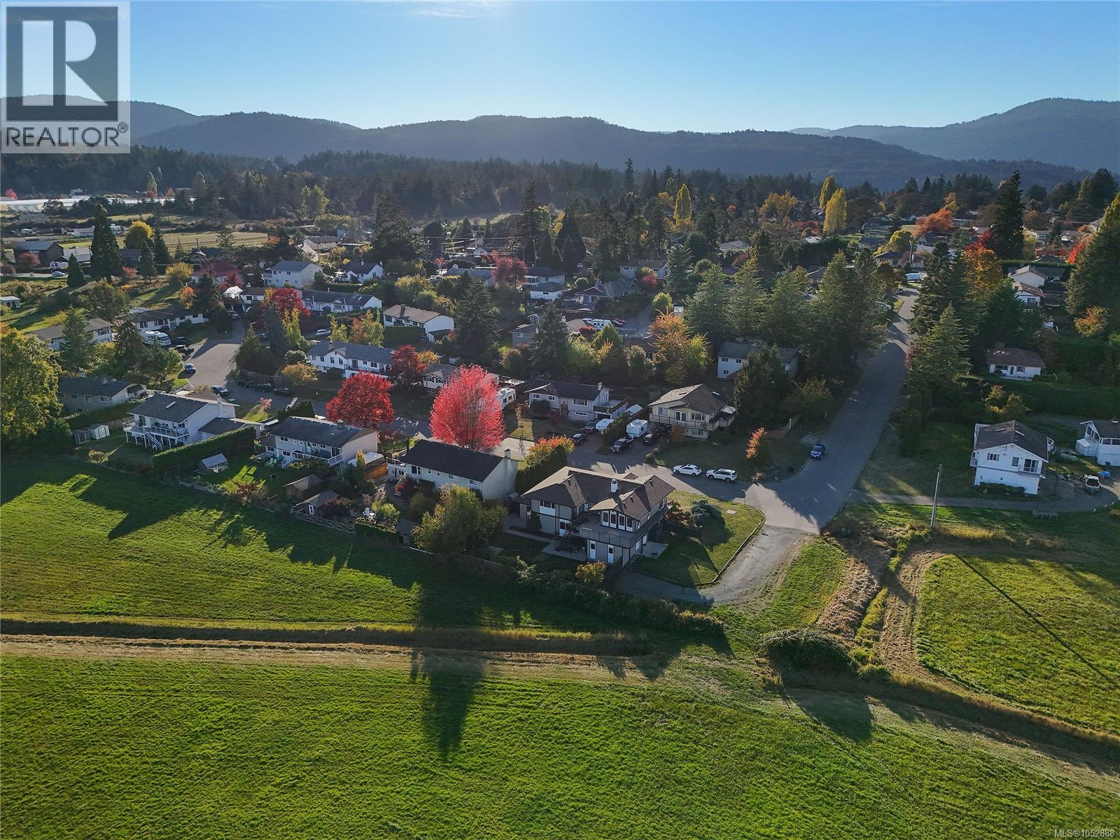  7043 Bickstan Place, Central Saanich
