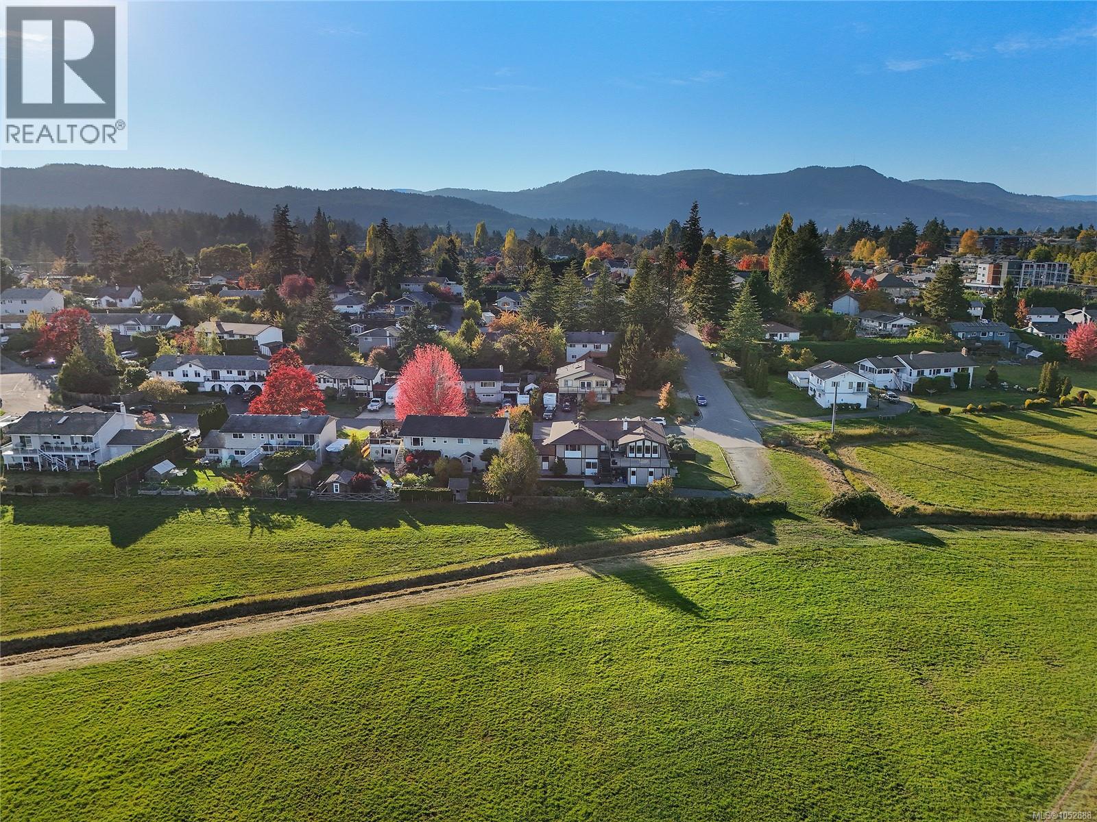 7043 Bickstan Place, Central Saanich