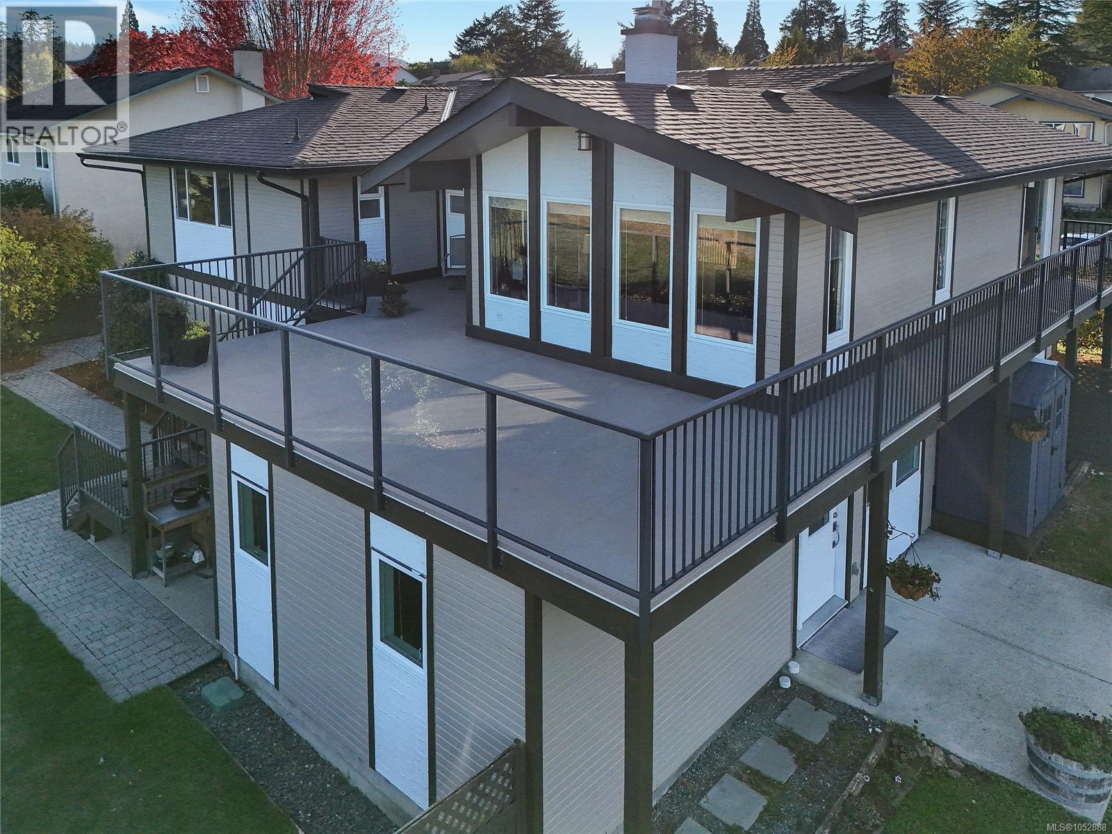  7043 Bickstan Place, Central Saanich