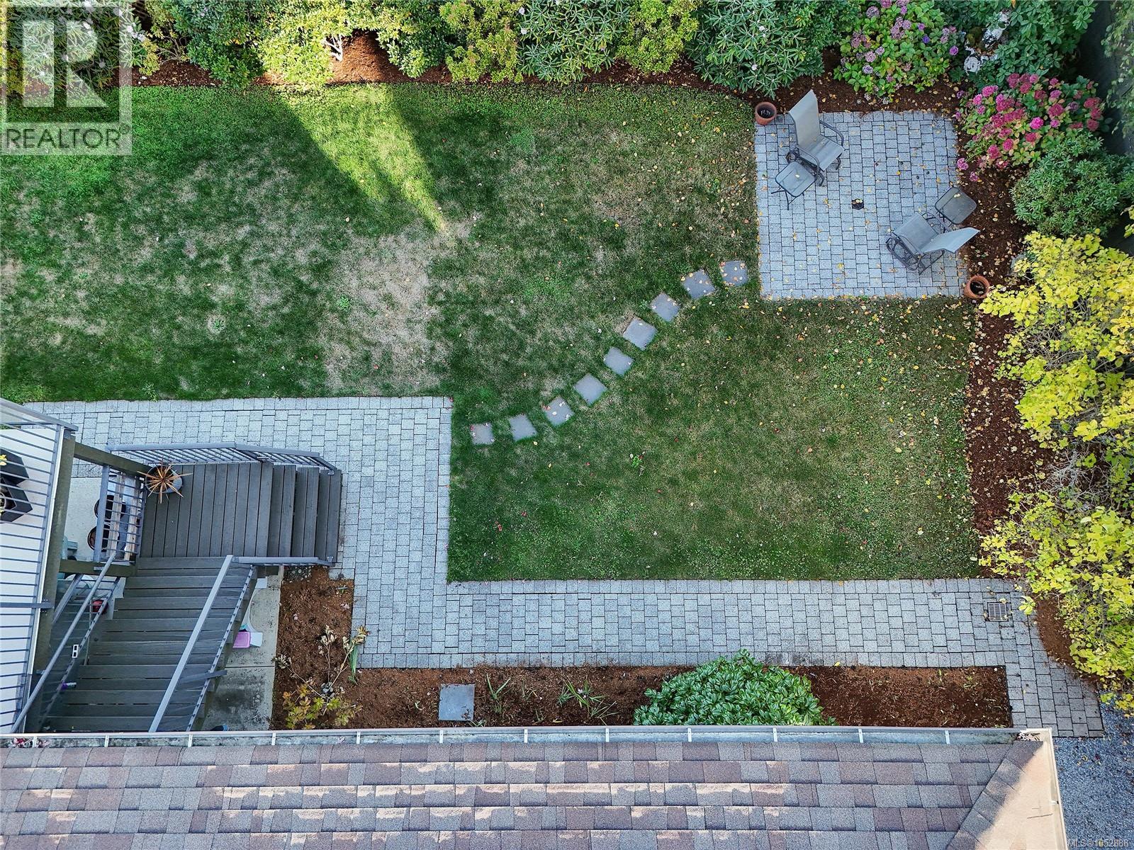  7043 Bickstan Place, Central Saanich