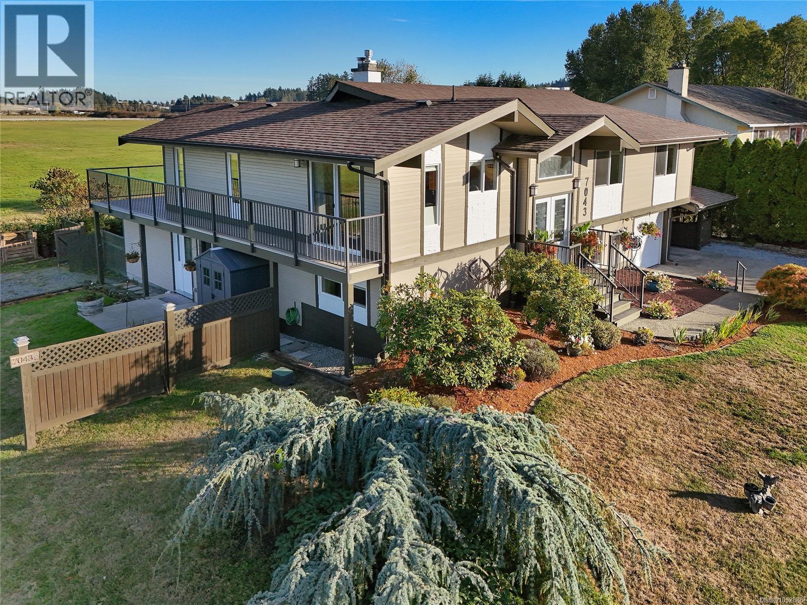  7043 Bickstan Place, Central Saanich