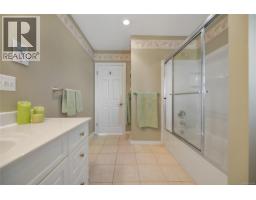 7043 Bickstan Pl, Central Saanich, BC V8M1G8 Photo 27