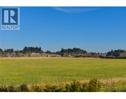 7043 Bickstan Pl, Central Saanich, BC V8M1G8 Photo 47