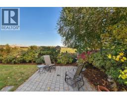 7043 Bickstan Pl, Central Saanich, BC V8M1G8 Photo 52