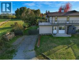 7043 Bickstan Pl, Central Saanich, BC V8M1G8 Photo 70