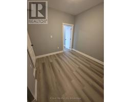 646 West 5th Street, Hamilton, ON L9C3R2 Photo 7