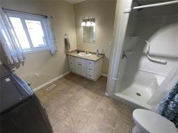 21 Simcoe Street, Carberry, MB R0K0H0 Photo 10