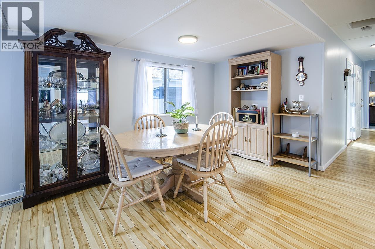 227 TOMAHAWK AVENUE, West Vancouver - Image 1