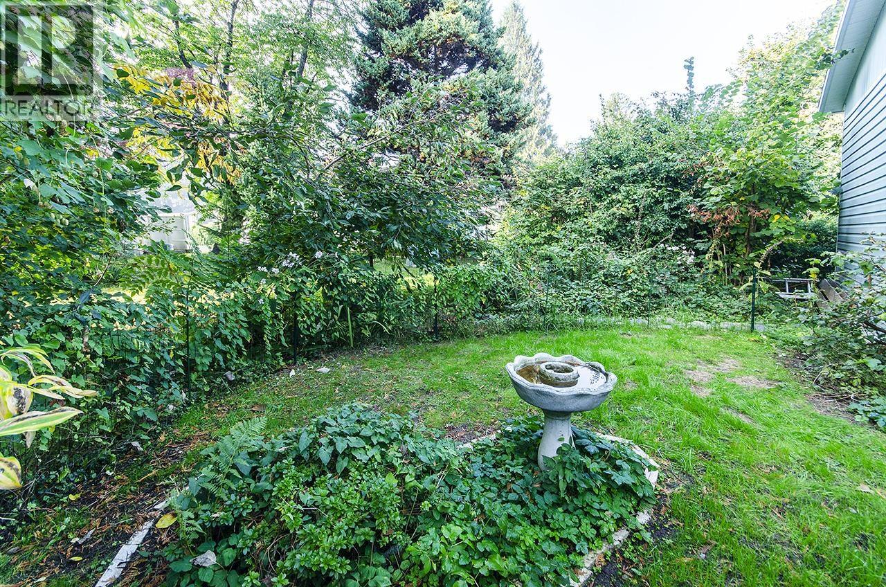 227 TOMAHAWK AVENUE, West Vancouver - Image 1
