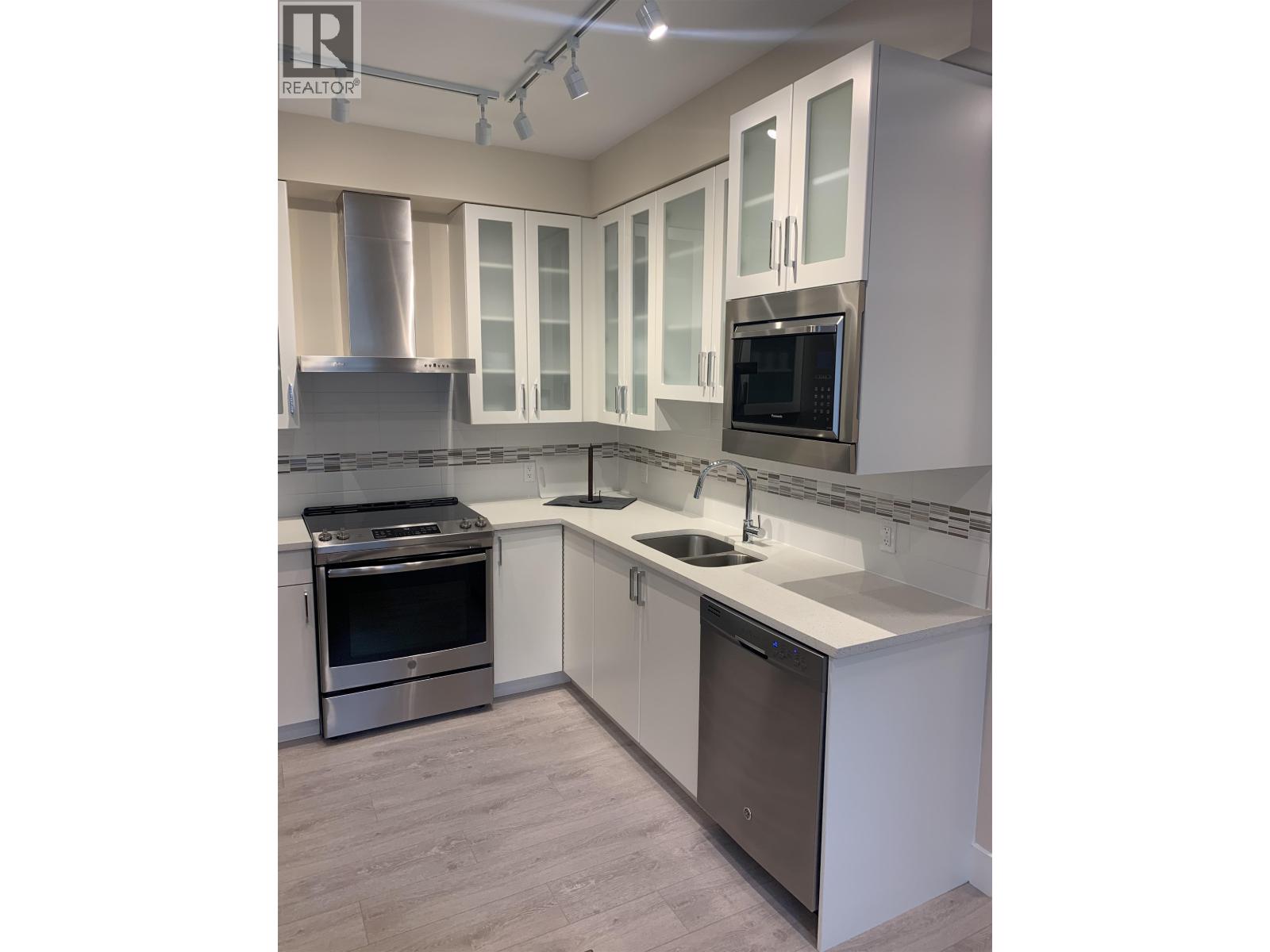 206 4882 SLOCAN STREET, Vancouver - Image 1