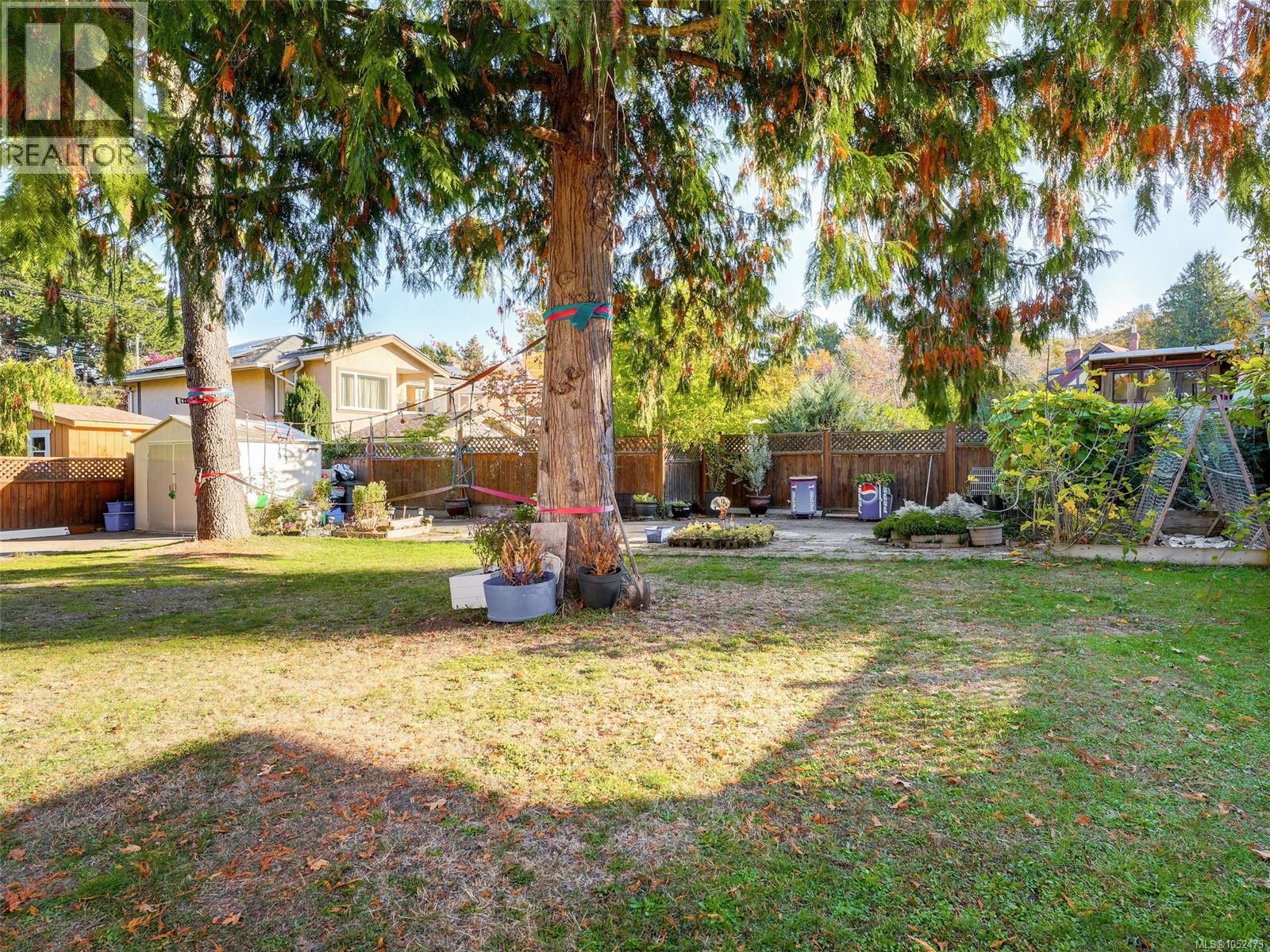  3595 Richmond Road, Saanich