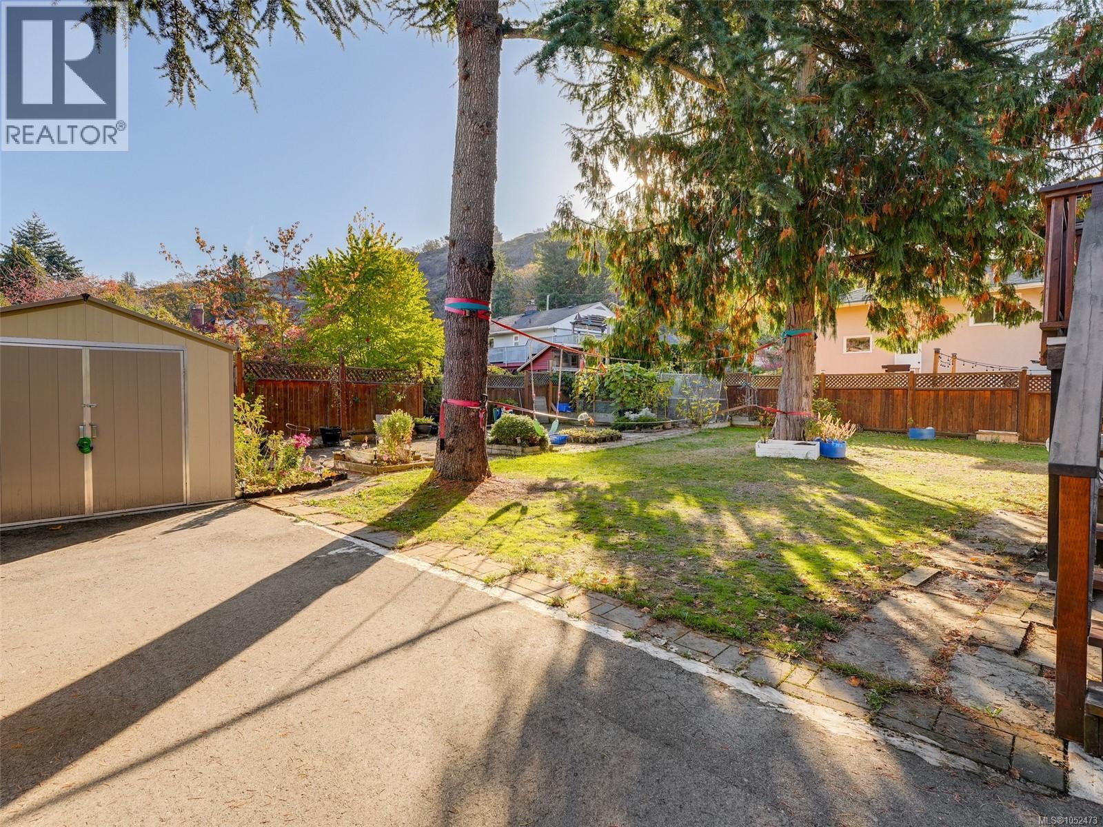  3595 Richmond Road, Saanich
