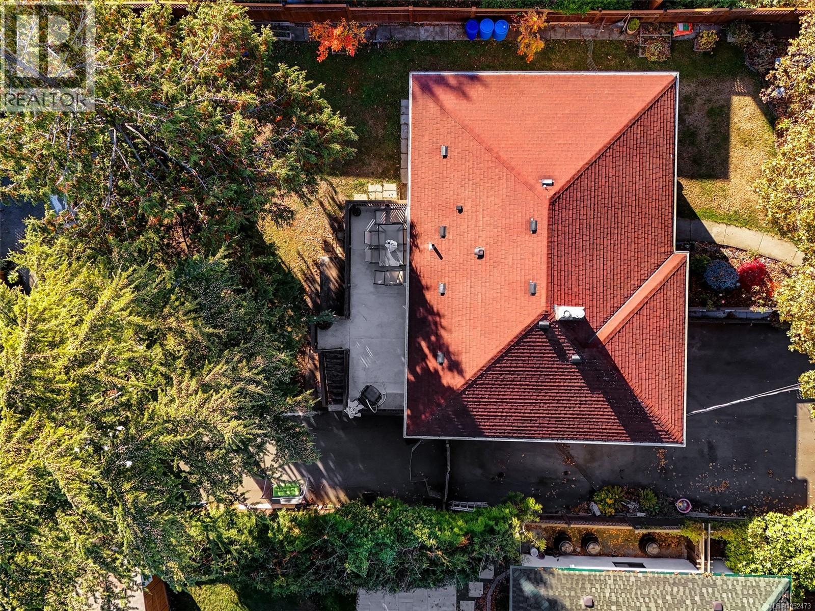  3595 Richmond Road, Saanich