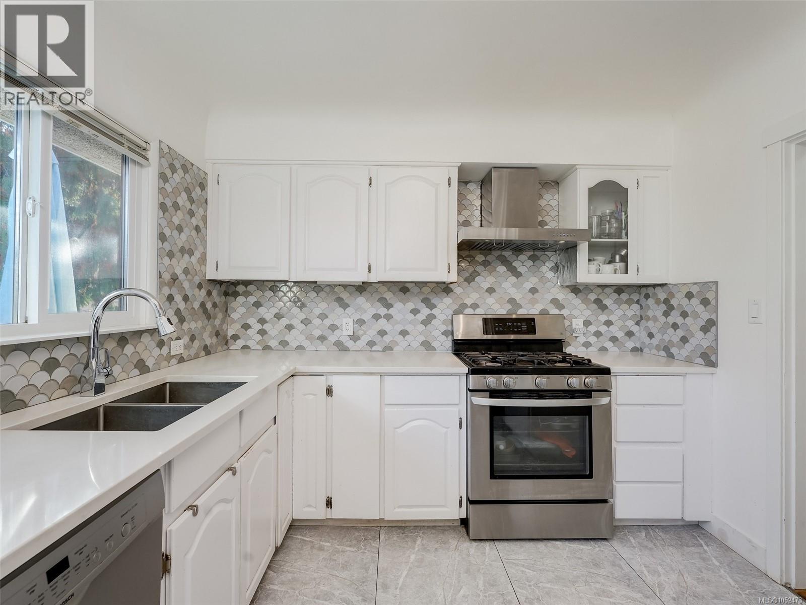 3595 Richmond Rd - 6