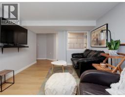 Living room - 3595 Richmond Rd, Saanich, BC V8P4R3 Photo 14