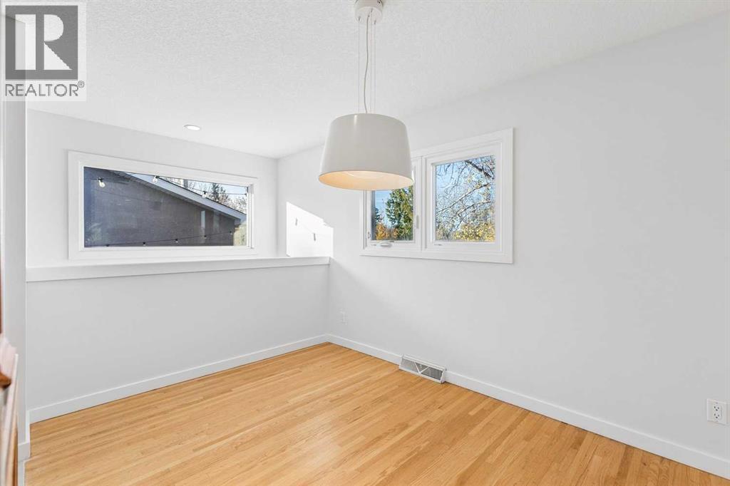 31 Hoover Place SW, Calgary — photo 10