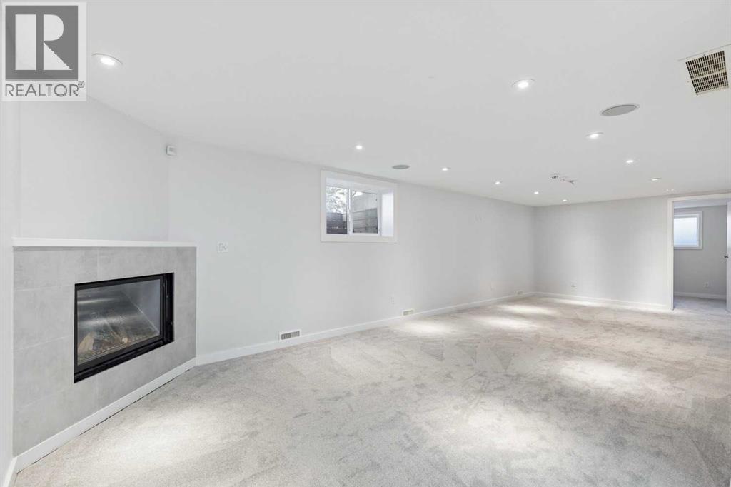 31 Hoover Place SW, Calgary — photo 18