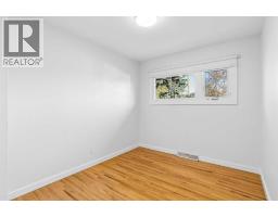 31 Hoover Place Sw, Calgary, AB T2V3G5 Photo 15