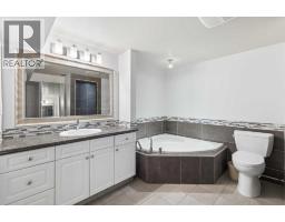 31 Hoover Place Sw, Calgary, AB T2V3G5 Photo 21