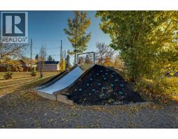31 Hoover Place Sw, Calgary, AB T2V3G5 Photo 36