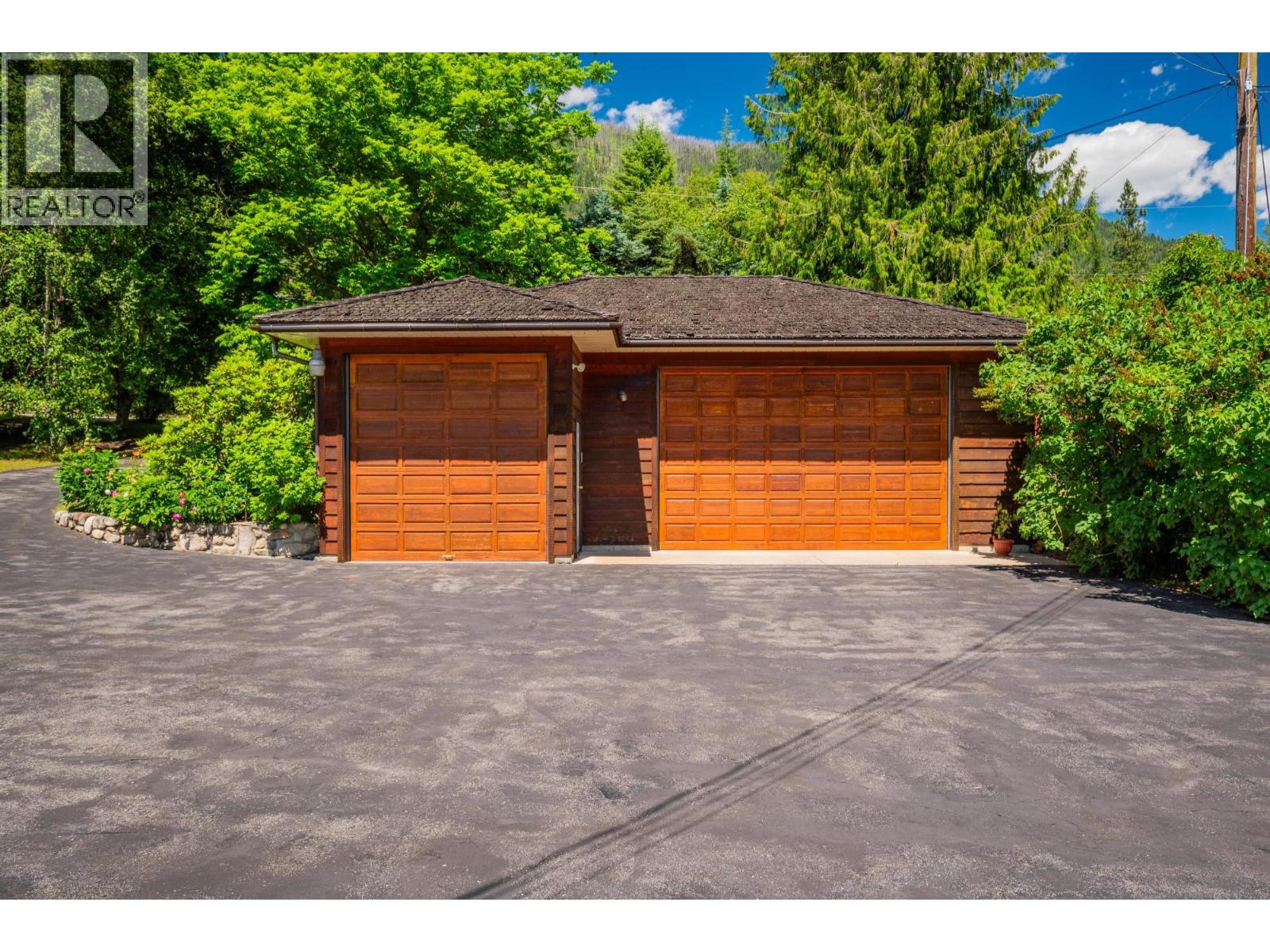 3918 MACGREGOR WEST Road, Nelson - Image 1