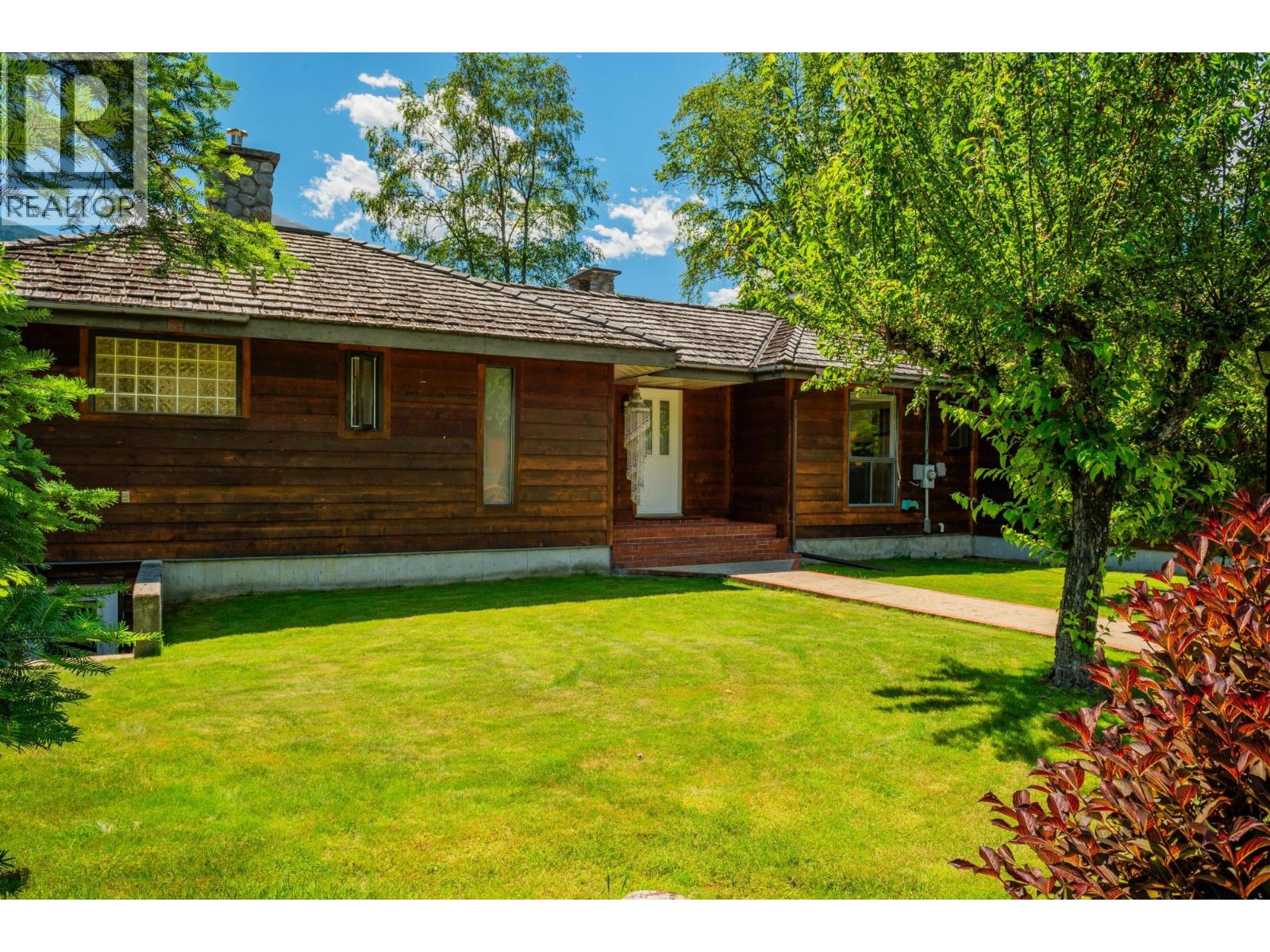 3918 MACGREGOR WEST Road, Nelson - Image 1
